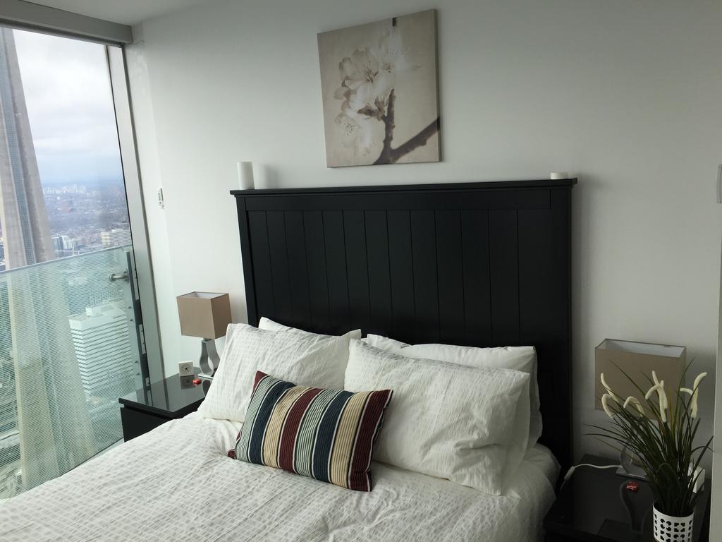 Ihost Suites Ice Condo Toronto Kültér fotó